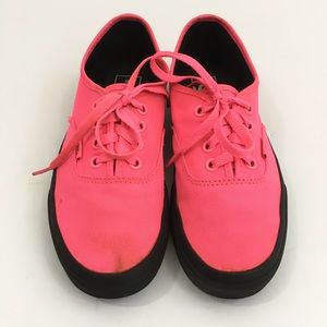 VANS Unisex OFF THE WALL Athletic Skate Shoes